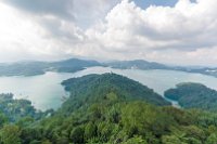 Von hier schaut man über den Sonne Mond See, der bis in die 60er Jahre dan Wasserkraft ganz Taiwan mit Strom versorgt hat. Er ist auch für Taiwanesen ein beliebtes Ausflugziel.